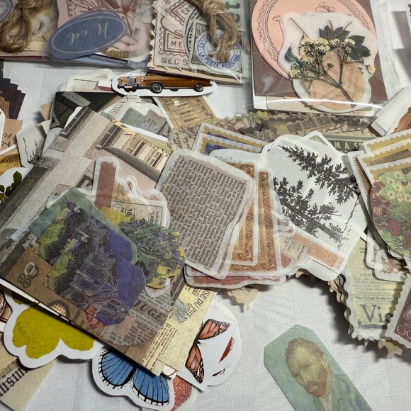 ๐จโจ Calling all crafting & journaling enthusiasts! โจ๐ - Picture 10 of 12